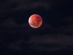 Fenomena Gerhana Bulan Total Terjadi Hari Ini, Bisa Disaksikan di Indonesia