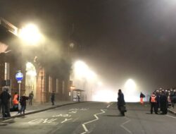 Stasiun Kereta Api Nottingham Inggris Kebakaran, 60 Petugas Damkar Dikerahkan
