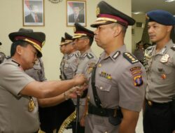 Kapolda Kepri Pimpin Upacara Sertijab Karo Rena dan Karo Ops