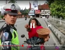 Tak Sengaja Tilang Ibu Sendiri, Polantas Solok ‘Dikutuk Jadi Batu’