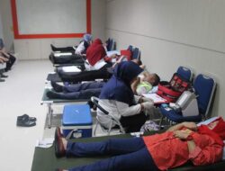 109 Pegawai bright PLN Batam Daftar Diri Sumbangkan Darahnya