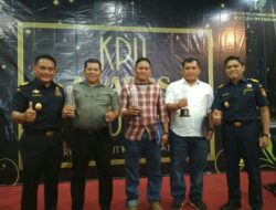 Peringati HUT ke 10, Bea Cukai Batam Beri Piala Award Kepada Mitra Kerja Terbaik