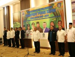 Menteri PUPR Hadiri Pelantikan Pengurus PODSI Kepri di Aston Batam Hotel