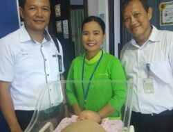 Wujudkan Impian Rosmalia, bright PLN Batam Bantu Operasi Bayi Tanpa Anus