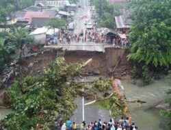 Jalan Padang-Bukittinggi Putus, Sejumlah Lokasi Terkena Longsor