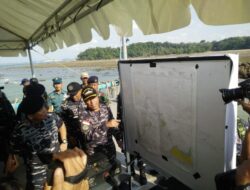 KRI Bung Tomo-357 Tangkap Kapal Ikan Asal Vietnam di Laut Natuna