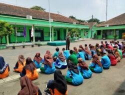 Puluhan Calon Saka Wira Kartika Diwejang Dandim 0831/Surabaya Timur