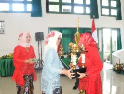 Lomba Busana Tradisional Warnai Puncak HUT Persit ke 73 di Korem 083/Baladhika Jaya