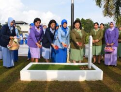 Dharma Pertiwi Korcab IV DJA I Ziarah Ke TMP di HUT ke 55