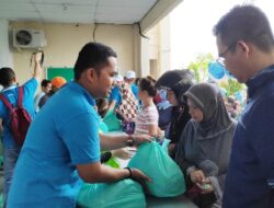 Jelang Lebaran, BPJS TK Nagoya Bagikan 800 Sembako Murah ke Warga Bengkong
