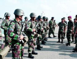 Ratusan Personel TNI AL Latihan Operasi Matra Laut di Perairan Kepri