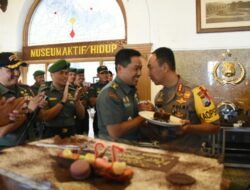 Kasrem 084/Bhaskara Jaya Kunjungi Mapolresta Surabaya