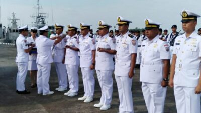 Jabatan 3 Komandan Kapal RI dan 3 Komandan KAL Lantamal IV Diganti