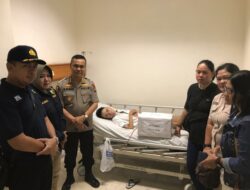 Polda Kepri Kunjungi Penderita Kanker Usus dan Stroke