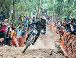 Atlet Sepeda Downhill Binaan Polda Kepri Raih Juara Nasional di Enduro Championship