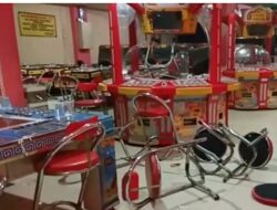 Gelper 666 Game Zone Kapital Plaza Diserang Belasan OTK