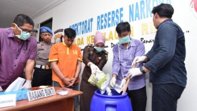 Polisi Musnahkan 1.220,7 gram Sabu dari Penangkapan 3 Tersangka