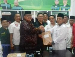 Reinier-Andri Maran Kembalikan Formulir Calon Walikota Solok ke PBB