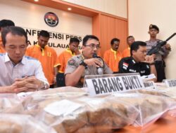Polisi Ringkus 5 Pengedar Ganja-Sabu-Ekstasi di Batam