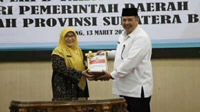 Wako Solok Serahkan LKPD 2019 ke BPK Sumbar
