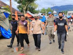 Ditutup Total, Pasar Raya Solok Hari Ini Disemprot Disinfektan