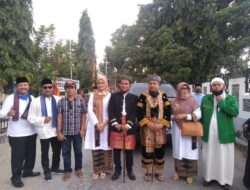 Nofi-Yulfadri Daftar Diri ke KPU Untuk Pilkada Kabupaten Solok