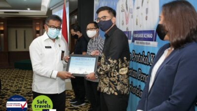 Konsisten Terapkan Prokes Covid 19, Aston Batam Raih Penghargaan dari Dispar Batam dan PHRI