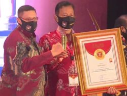 Pemko Solok Raih Penghargaan Pemda Sangat Inovatif dari Kemendagri