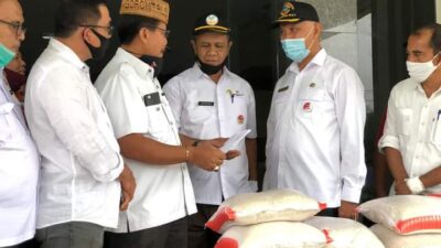 Pemko Padang Berikan Bantuan Bagi Korban Banjir di Solok