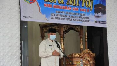 Wako Solok dan Wakilnya Peringati Isra Mi’raj di Masjid Al Hidayah