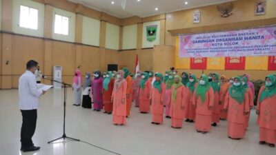 Wawako Ramadhani Lantik Pengurus GOW Kota Solok