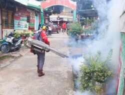 Cegah DBD, BWP Panbil Fogging Rumah Warga di Tanjung Uma Batam
