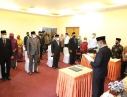 Sekda Solok Lantik 4 Pejabat Administrator dan 9 Pejabat Pengawas Pemko