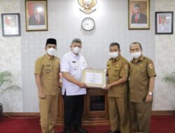 Solok Raih Anugerah Parahita Ekapraya Kategori Madya