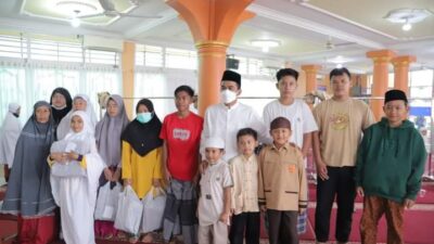Wawako Ramadhani Serahkan Santunan Masjid Besar Syura Pandan ke 36 Anak Yatim Piatu