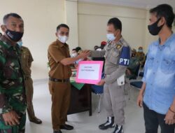 Wawako Ramadhani Serahkan Bantuan di Kelurahan VI Suku Solok