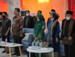Mewakili Walikota, Asisten Bidang Pemerintahan dan Kesra Hadiri Wisuda XXII STAI Solok Nan Indah