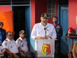 Wako Solok Hadiri Pelepasan Purnabakti Personil Damkar