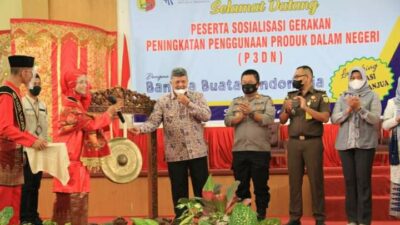 Sosialisasi P3DN, Zul Elfian Ajak Warga Solok Gunakan Produk Lokal