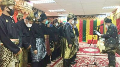 Nyat Kadir Lantik Pengurus LAM Kota Batam, Ini  Pesannya