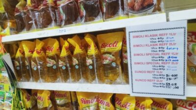 Minyak Goreng Dijual Diatas Rp14 Ribu, Warga Bisa Laporkan ke Nomor WA Ini