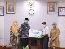 Wako Solok Serahkan Klaim Santunan JKm BPJAMSOSTEK