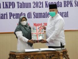 Wako Solok Serahkan LKPD ke BPK Perwakilan Sumbar