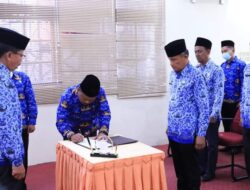 Pejabat Administrator dan Pengawas DLH Kota Solok Dilantik