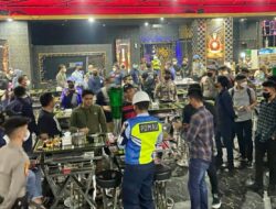 Polisi Razia 13 Tempat Hiburan Malam di Batam