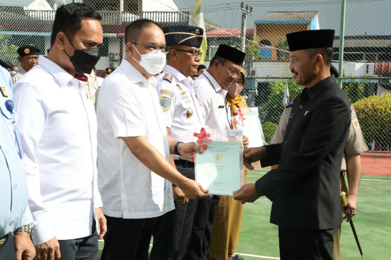 BPN Kepri Serahkan Sertifikat