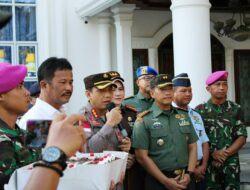 Walikota Batam Ulang Tahun, Forkopimda Beri Kejutan Kue Ultah dan Nasi Tumpeng ke Rudi