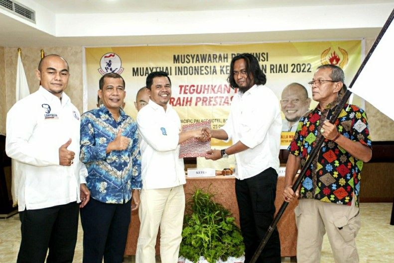 Yudiarta Rustam Jadi Ketum Muaythai Kepri