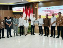 Amsakar Apresiasi Bantuan Truk Sampah dari BEI, KPEI dan KSEI