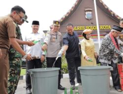 Zul Elfian Hadiri Pemusnahan 679 Mikol di Mapolres Solok Kota